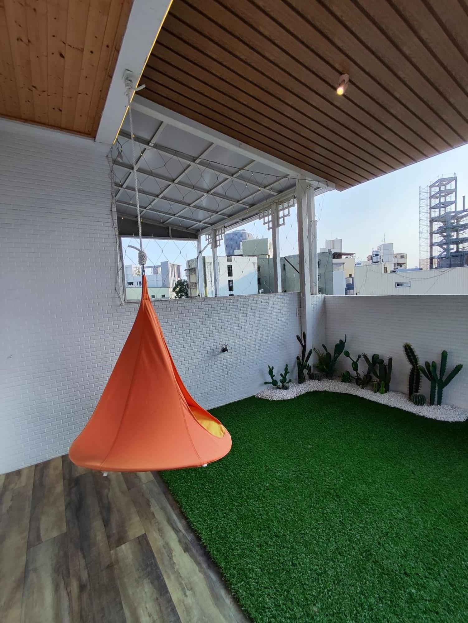棚棚屋室內帳篷民宿inn Kaohsiung Buitenkant foto